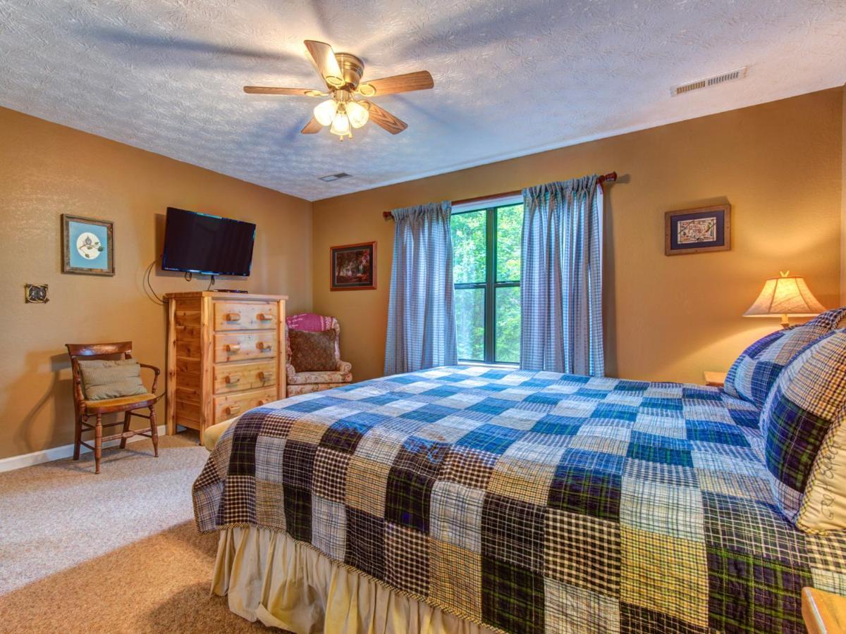 Great Expectations, 3 Bedrooms, Fireplace, Pool Table, Hot Tub, Sleeps 10 Gatlinburg Eksteriør bilde