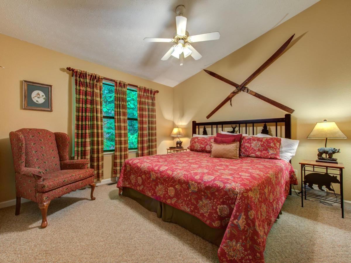 Great Expectations, 3 Bedrooms, Fireplace, Pool Table, Hot Tub, Sleeps 10 Gatlinburg Eksteriør bilde