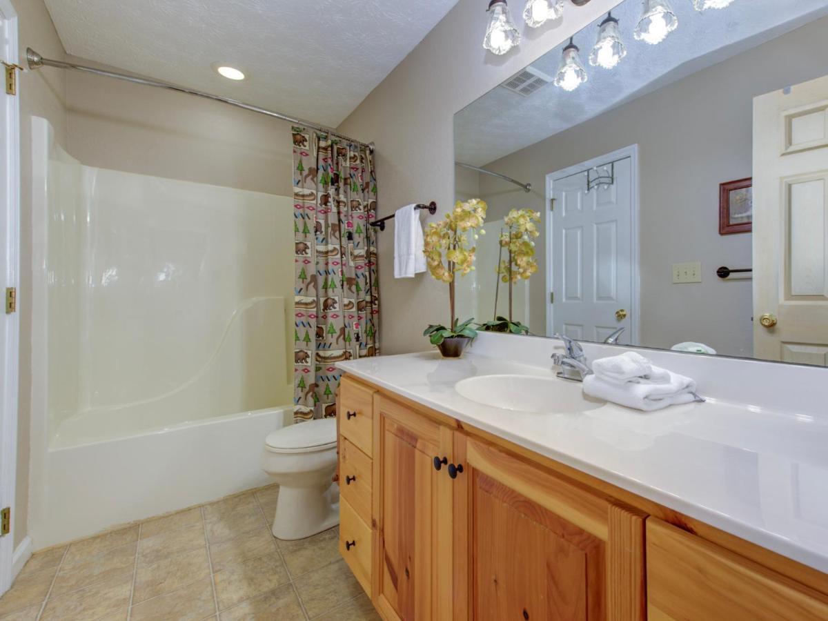Great Expectations, 3 Bedrooms, Fireplace, Pool Table, Hot Tub, Sleeps 10 Gatlinburg Eksteriør bilde