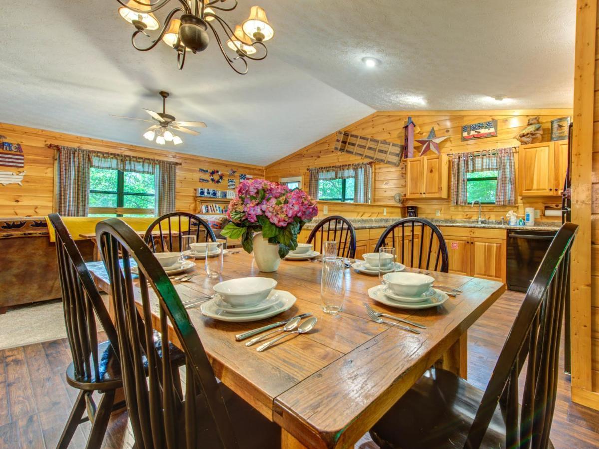 Great Expectations, 3 Bedrooms, Fireplace, Pool Table, Hot Tub, Sleeps 10 Gatlinburg Eksteriør bilde